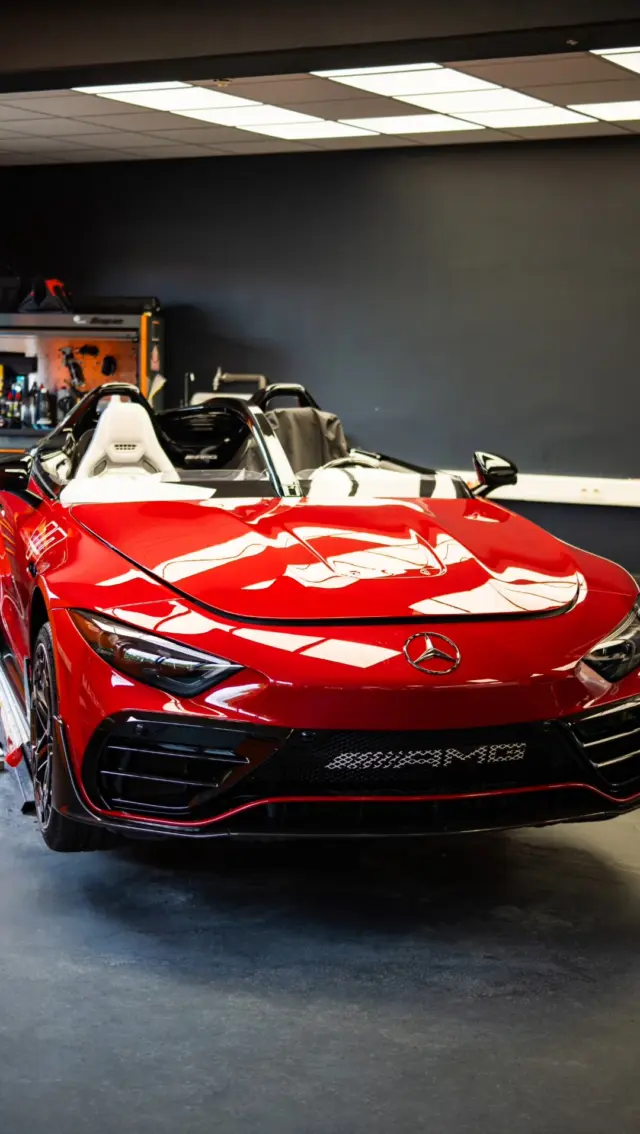 PURE SPEED. MAXIMALER SCHUTZ. 🏁 Der Mercedes-AMG PureSpeed ist kein gewöhnlicher Roadster. Er ist ein kompromi …